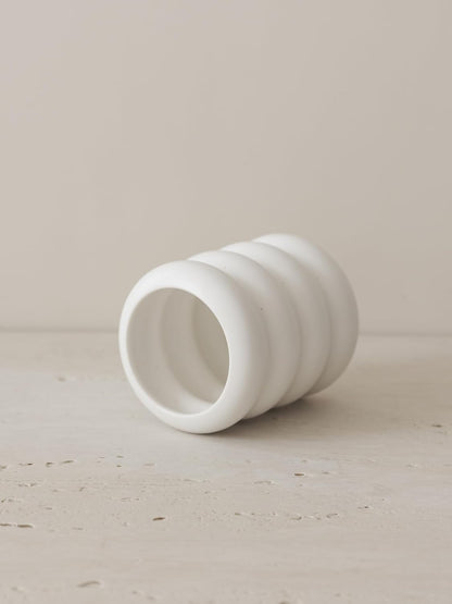 WENSHUO Chubby Pen Holder, Makeup Brush Organizer, Modern and Minimalistic, Ceramic Desk Accessories (Nacre White)
