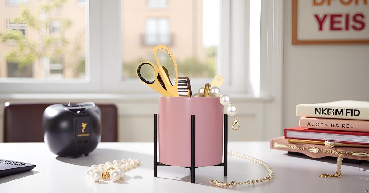 Sturdy Pen Holder Simple and elegant for Desk Matte Pencil Holder Ceramic Cute Desktop Organizer Brush Holder Cup (Black and Gold Plated)