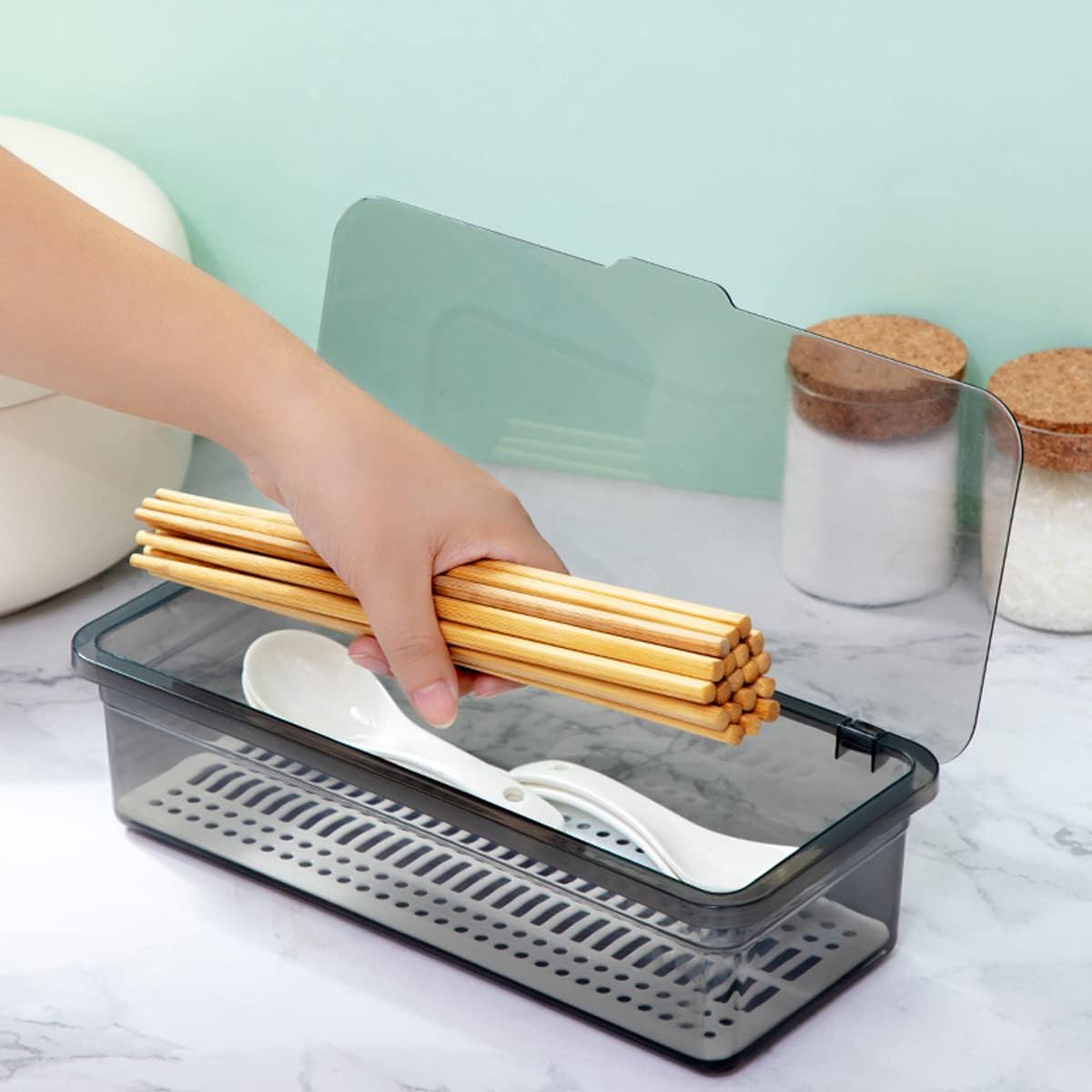 Transparent Flatware Tray Kitchen Drawer Organizer With Lid - Plastic Kitchen Cutlery Tray and Utensil Silverware Storage Container with Cover - Dinnerware Holder for Spoons Forks Knives