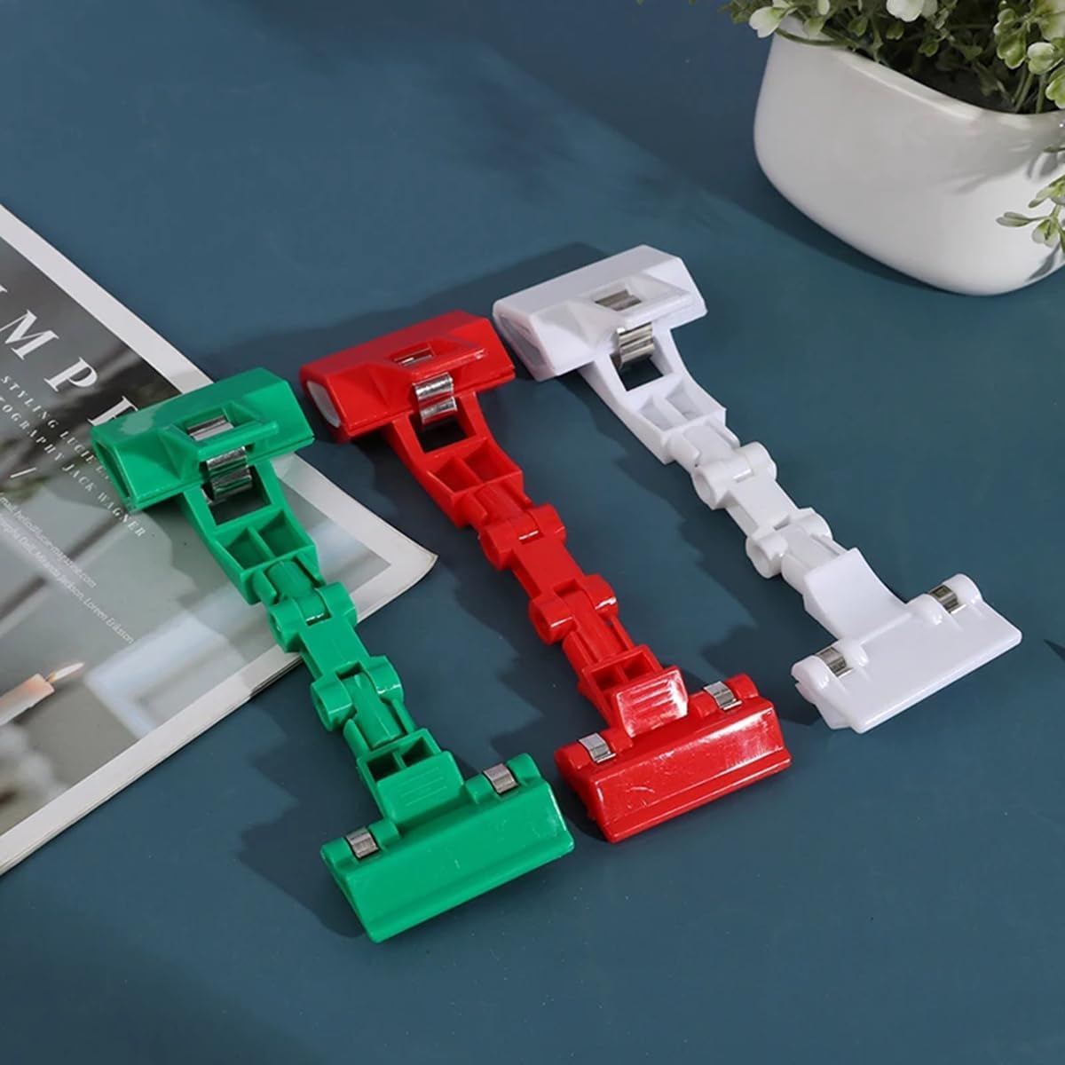 3pcs Sign Clips Clip Holder Sign Holder Clip Paper Holder for Table Top Clip On Sign for Paper Holder Computer Monitor Handy Artist Supplies Holder(Black)