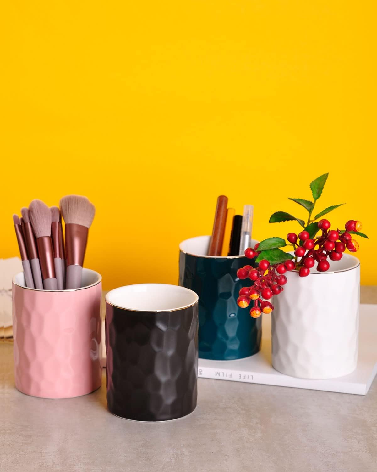 WHJY Ceramic Pink Pencil Cup, Makeup brushes Holder, Gold Pen Holder for Desk Cute Small Boho Brush Holder, Modern Geometry Design Pen Holder