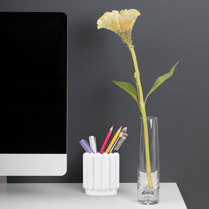 Silicone Pen Holder, Pencil Holder Cute Pens Cup for Desk for Kids Office Decor Desk Accessories Pen Pot Desk Organizer (White)