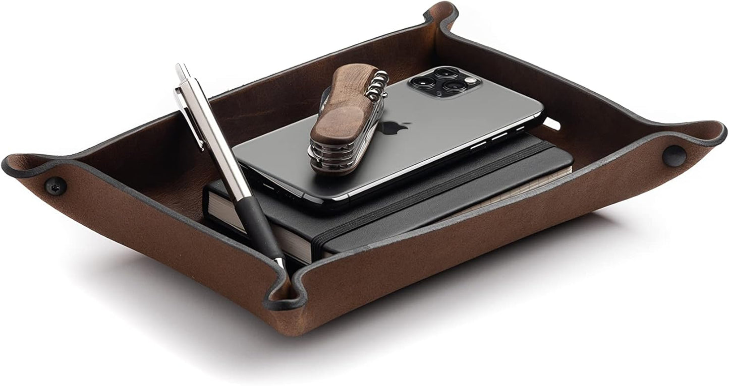 Main Street Forge Leather Valet Tray for Men – Rustic EDC Organizer for Keys, Phone & Wallet – Made in USA – Whiskey Barrel Brown