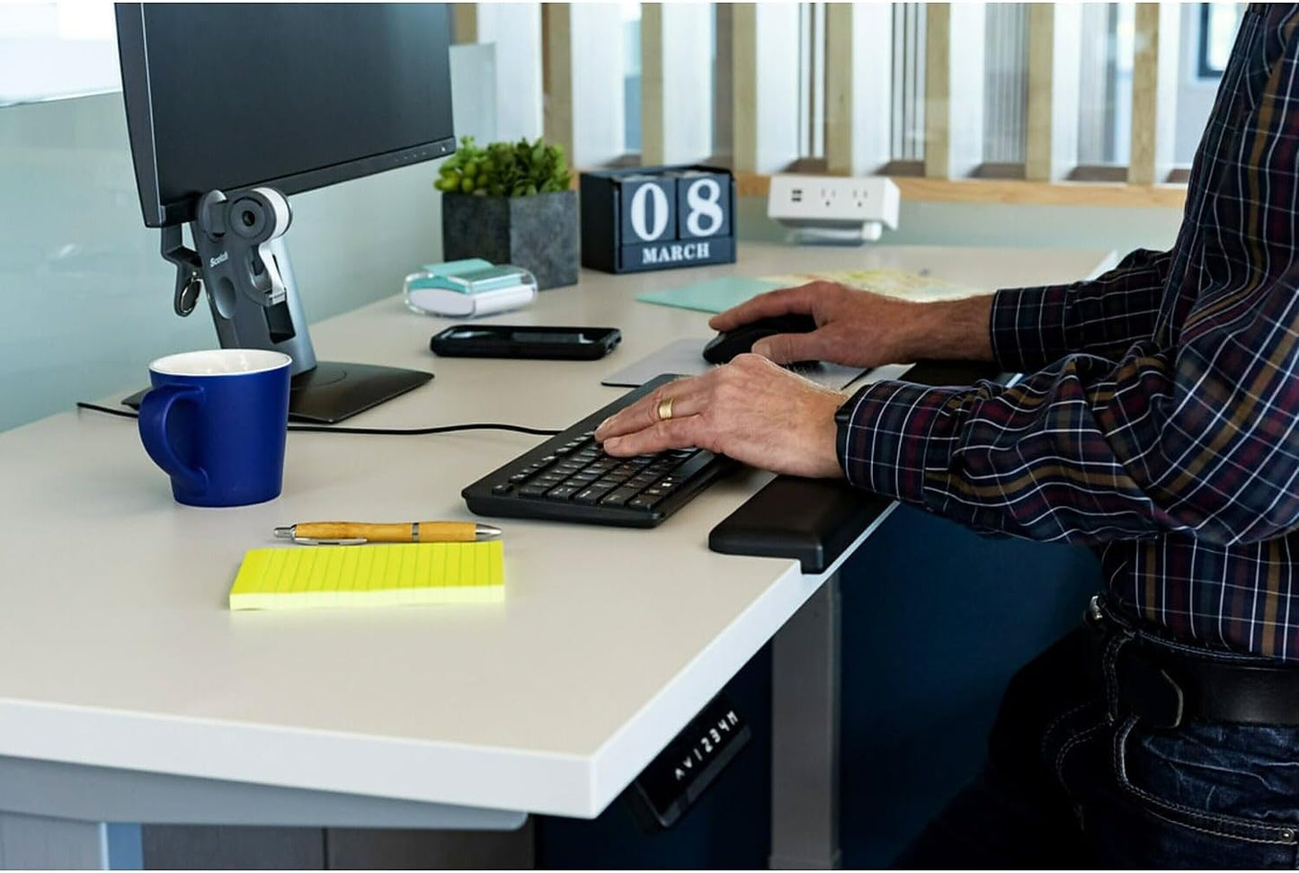 3M Gel Wrist Rest for Standing Desks, Wraps Around Edge of Desk for Comfort, Non-Slip Back Stays in Place (WR200B)