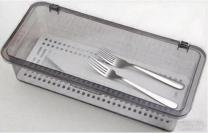 Transparent Flatware Tray Kitchen Drawer Organizer With Lid - Plastic Kitchen Cutlery Tray and Utensil Silverware Storage Container with Cover - Dinnerware Holder for Spoons Forks Knives