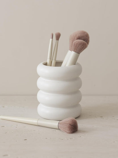 WENSHUO Chubby Pen Holder, Makeup Brush Organizer, Modern and Minimalistic, Ceramic Desk Accessories (Nacre White)