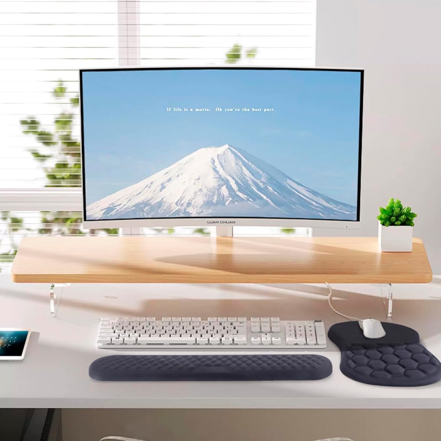 Mouse Pad Wrist Support, Laokiiy 2 in1 Keyboard Wrist Rest+ Ergonomic Mouse Pad, Non-Slip Wrist Rest for Computer Keyboard, Made Easy Typing & Relieve Wrist Pain（Banana Leaf Green）