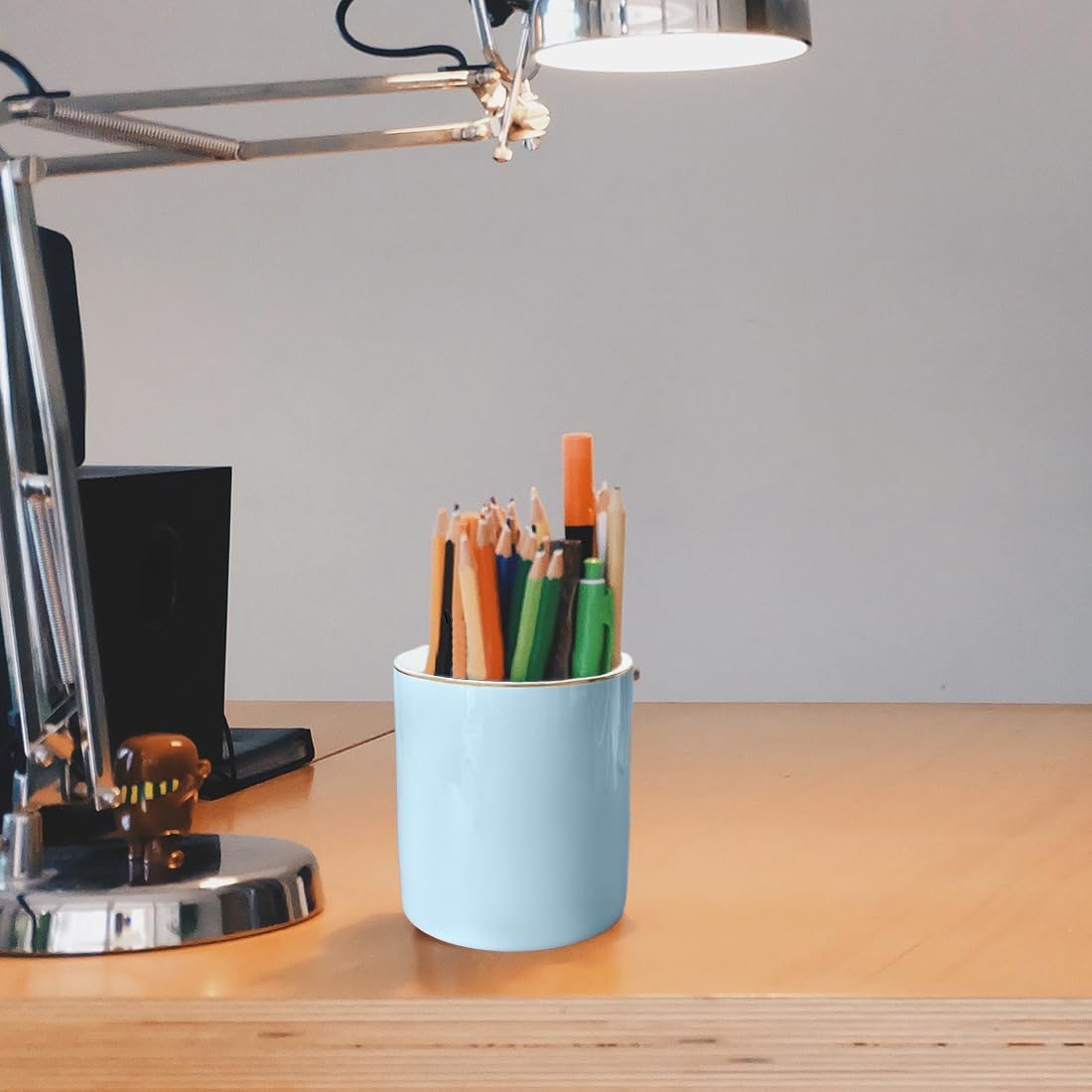 HANKOR Ceramic Pencil Holder for Desk - Cute Gold Trim Pen Aesthetic Makeup Brush Cup Holder Organizer for Desktop Storage Stationery Office Home Supplies, White