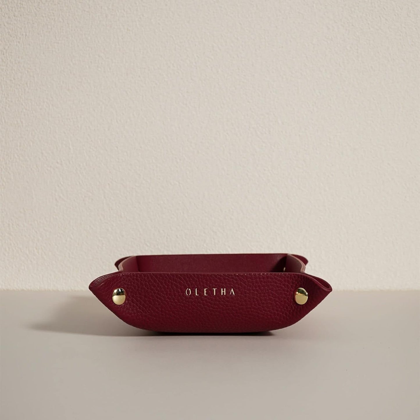 OLETHA Small Foldable Valet Tray - Aesthetic Desk Organizer for Home, Office & Travel - Portable Catch All Bowl for Keys, Scrunchie & Jewelry - Rattan Textured, Beige