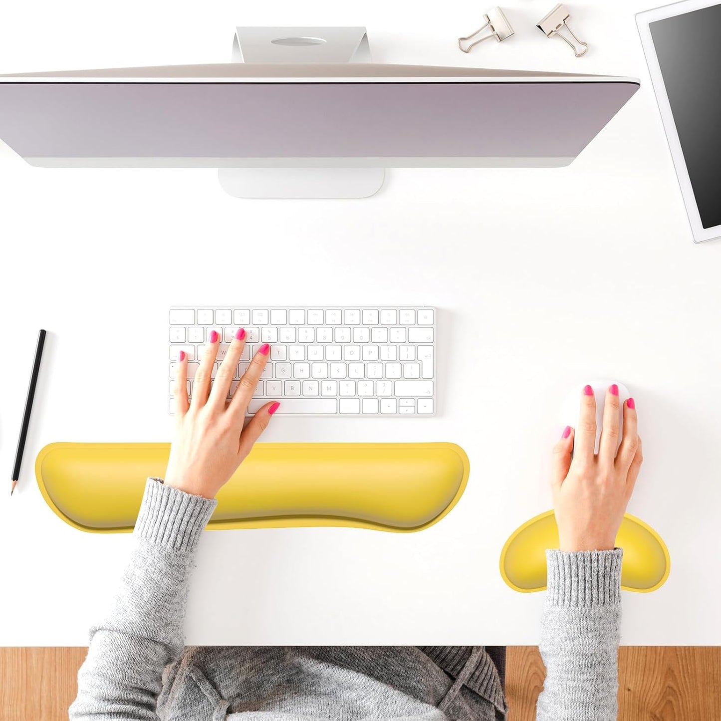 Dapesuom Keyboard Wrist Rest Set, Cute PU Leather Wrist Cushion for Computer Keyboard and Mousepad, Memory Foam Mouse Pad Rests Support with Non-Slip Base for Typing Pain Relief Laptop, Colonial White
