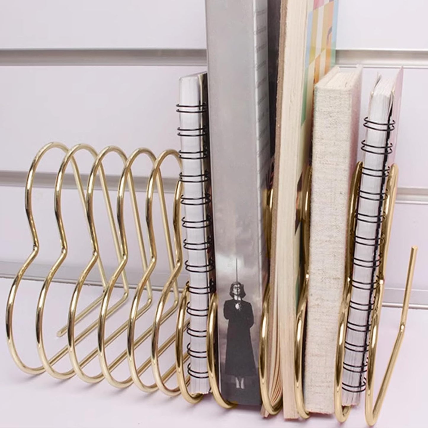 Folder Holder for Desk, Heart Shaped Desk File Organizer Vertical File Holder, 5 Slots Iron Gold File Holder, Telescopic Book File Organizer Stand for Desk File, Gold