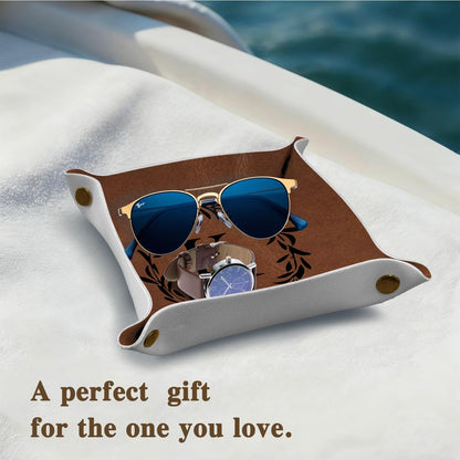 Gifts for Boyfriend Initial Valet Tray,Personalized Gifts for Dad Husband Boyfriend Grandpa,Nightstand Desk Accessories PU Leather Tray Organizer for Birthday Ideas (M)
