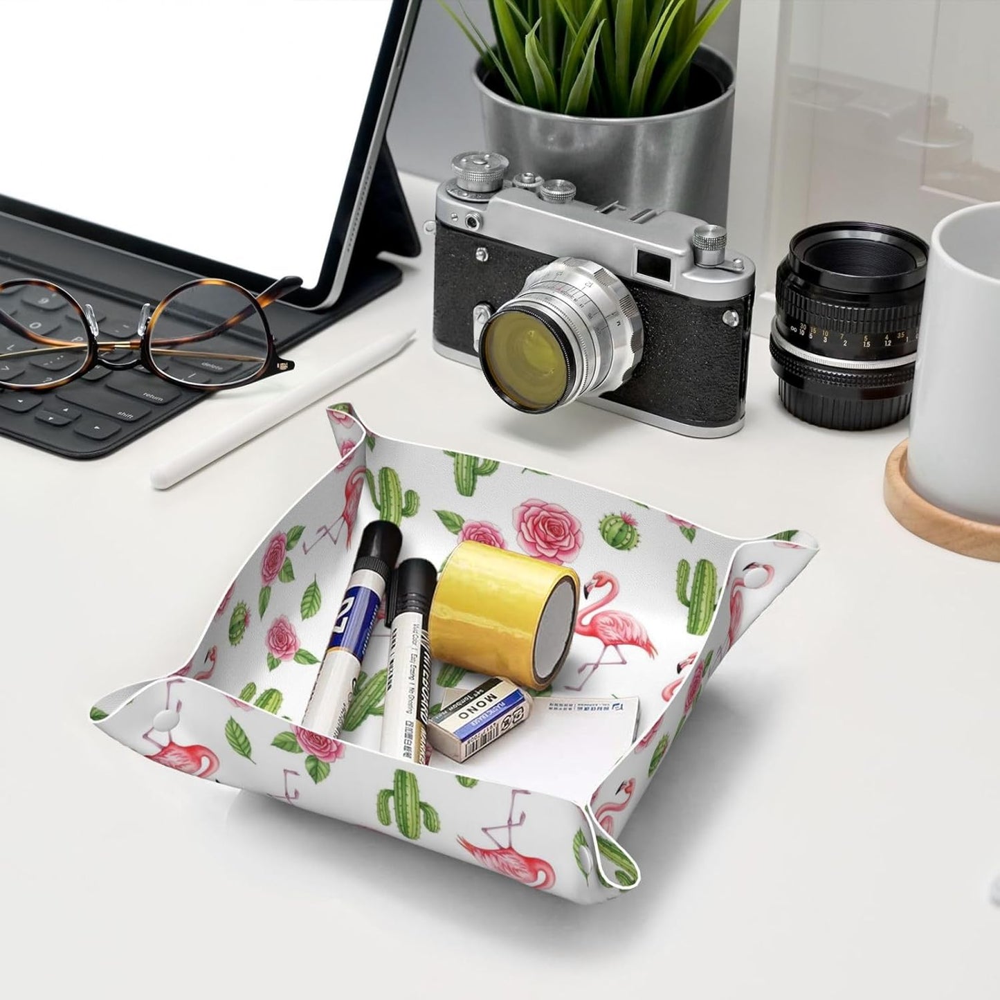 Leather Valet Tray Portable Desk Organizers for Keys Wallet Watch (Pink Rose Cactus Flamingo)