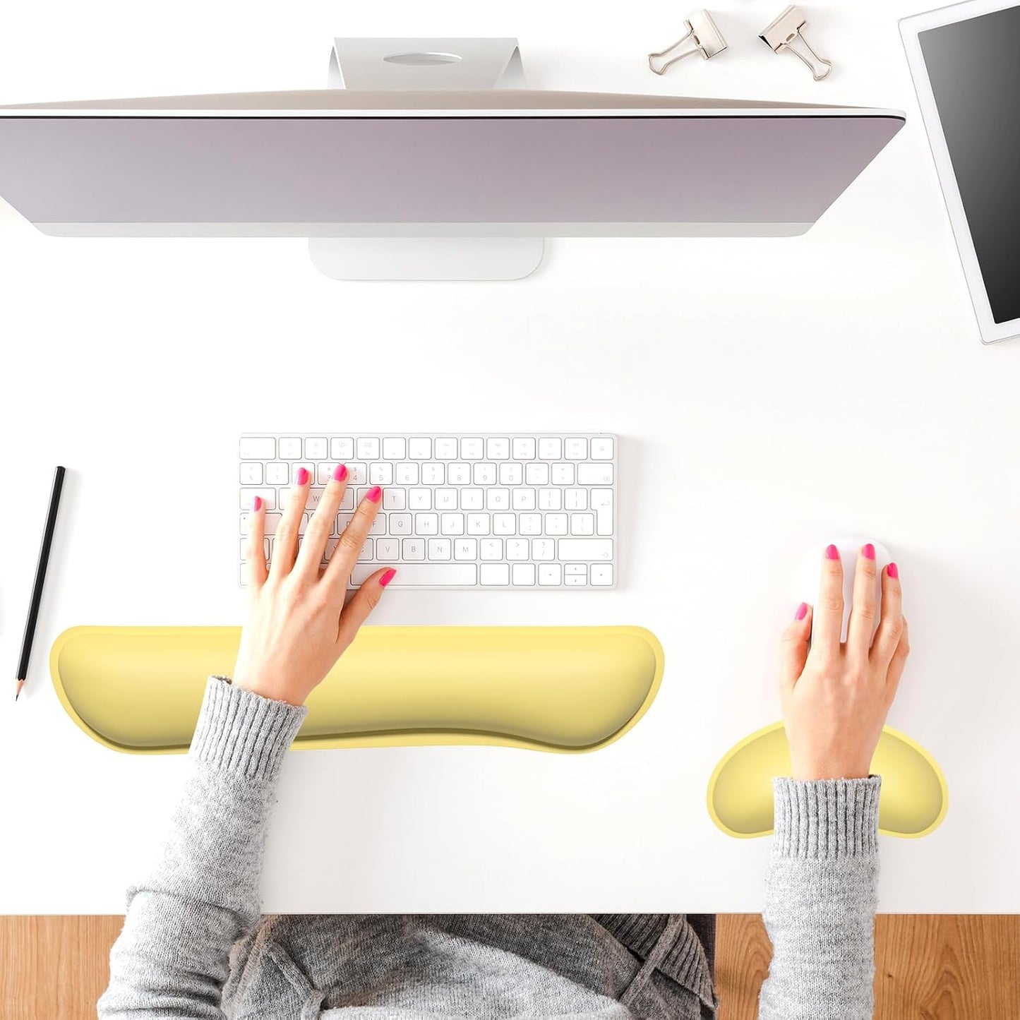 Dapesuom Keyboard Wrist Rest Set, Cute PU Leather Wrist Cushion for Computer Keyboard and Mousepad, Memory Foam Mouse Pad Rests Support with Non-Slip Base for Typing Pain Relief Laptop, Colonial White