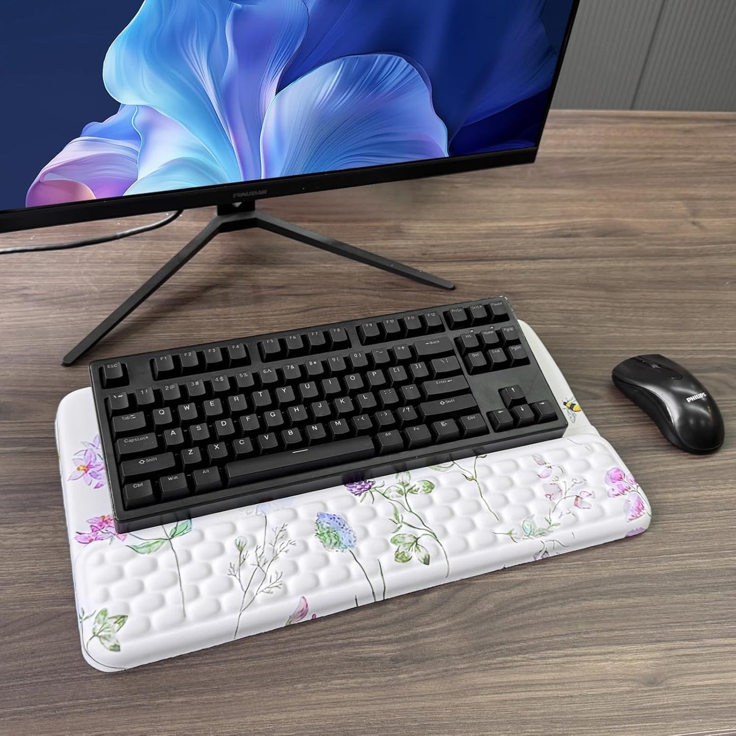 Computer Keyboard Stand with Wrist Rest, Ergonomic Tilted Keyboard Holder - Keyboard Riser with Wrist Pad - Keyboard Tray Support for Office Home - Black