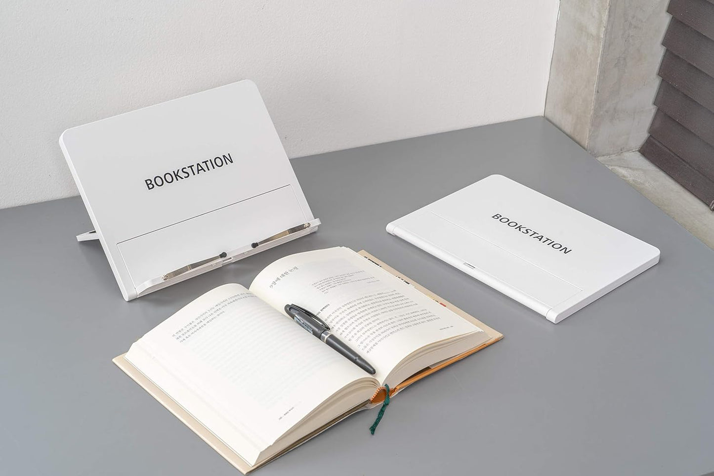 Book Stand (White)