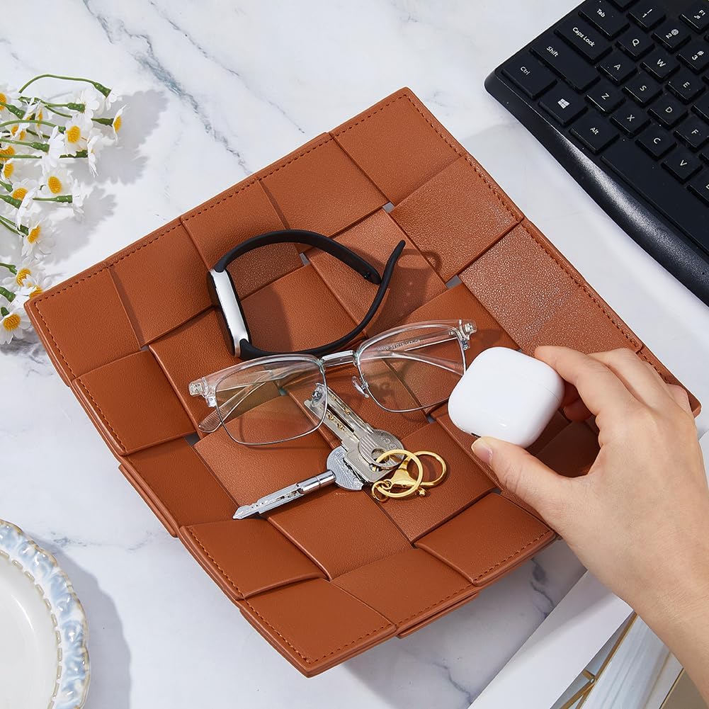 DICOSMETIC Men Women's PU Leather Valet Tray Camel Decorative Key Holder Bowl for Entryway Table Bedside Nightstand Desk Catchall Organizer Tray for Wallet, Watch, Remote, Keys, Cell Phones