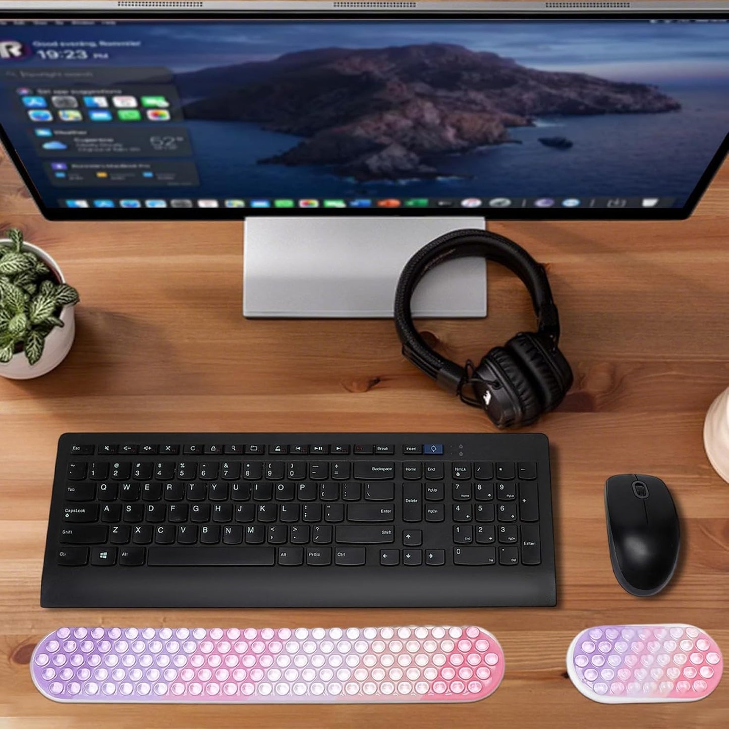 MEGREZ Clear Gel Wrist Rest for Keyboard and Mouse, Cute Crystal Gel WristRest, Ergonomic Wrist Rest Set, Cloud Wrist Rest Keyboard, Pink