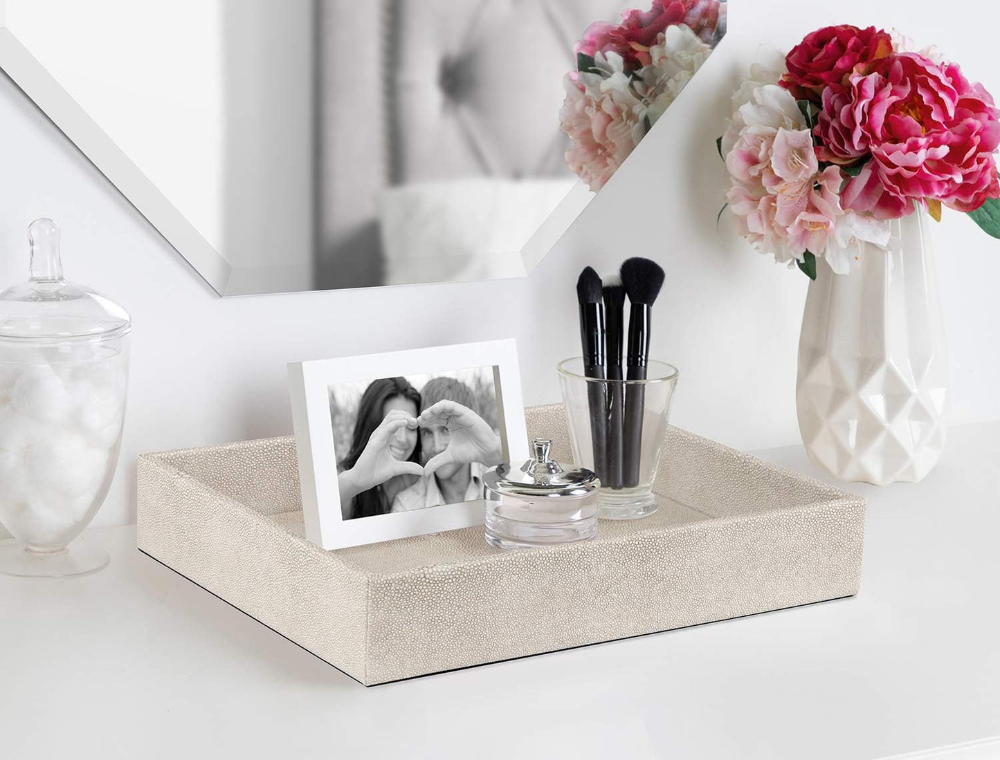 HofferRuffer Faux Leather Vanity Tray, Elegant Desktop Storage Organizer, Decorative Catchall for Perfume, Bathroom Valet, Nightstand or Dresser, Black, 10.2 x 8.4 x 1.8 Inches
