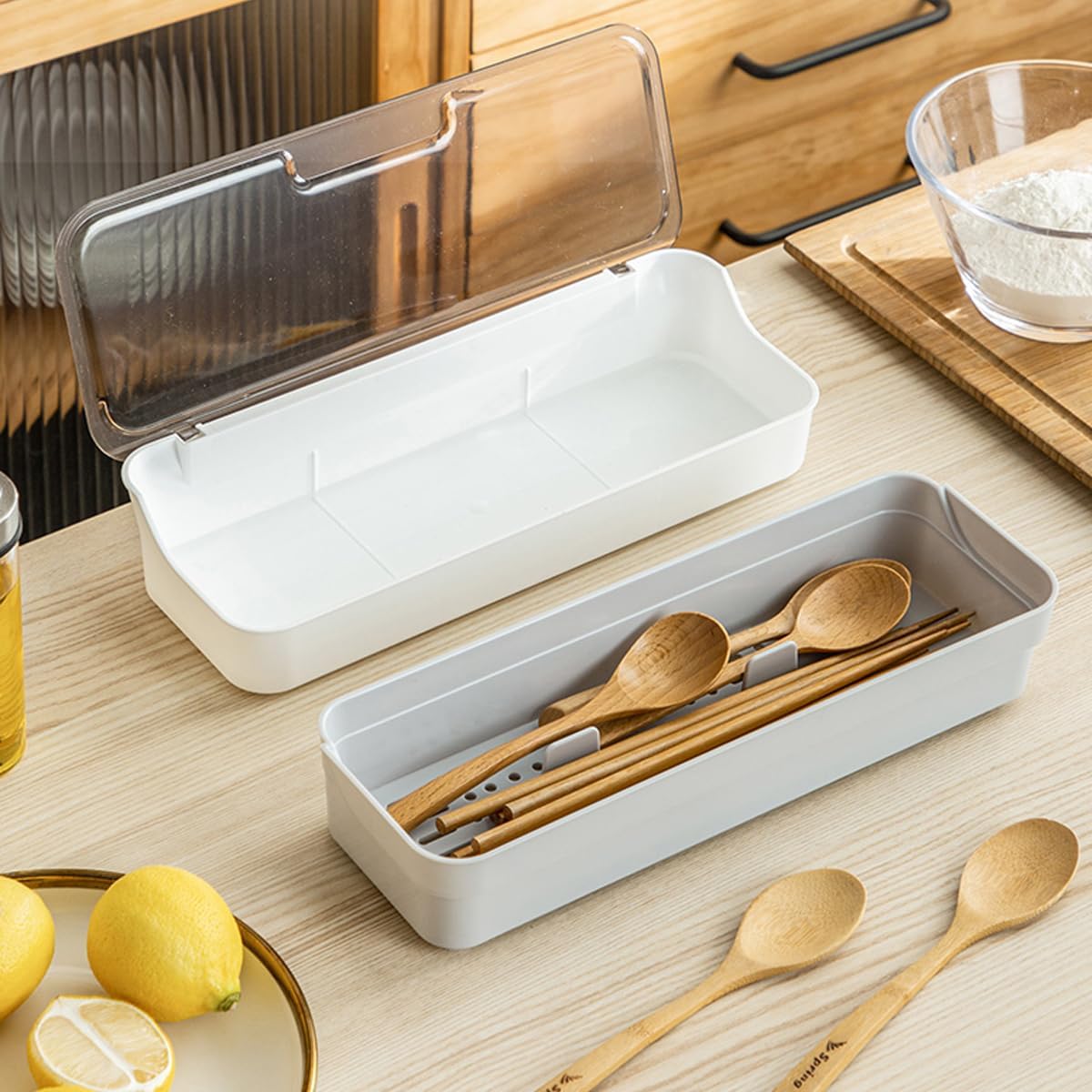 Transparent Flatware Tray Kitchen Drawer Organizer With Lid - Plastic Kitchen Cutlery Tray and Utensil Silverware Storage Container with Cover - Dinnerware Holder for Spoons Forks Knives