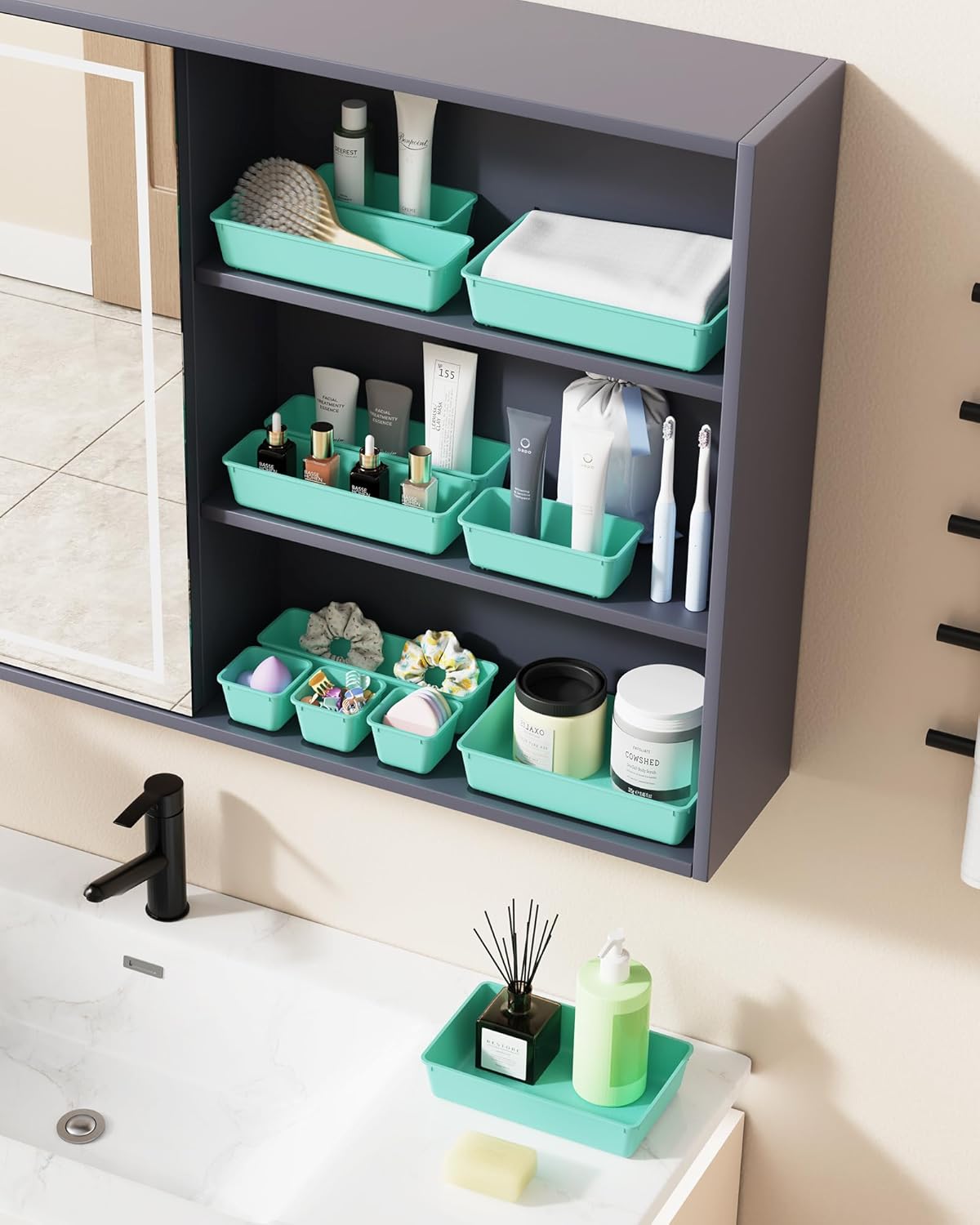 BiuLeon 25 PCS Plastic Drawer Organizers Set, 4-Sizes Vanity and Makeup Organizer, Desk and bathroom Drawer Organizer Trays, Organizers and Storage for Makeup, Jewelry, Gadgets, Utensils (Pink)