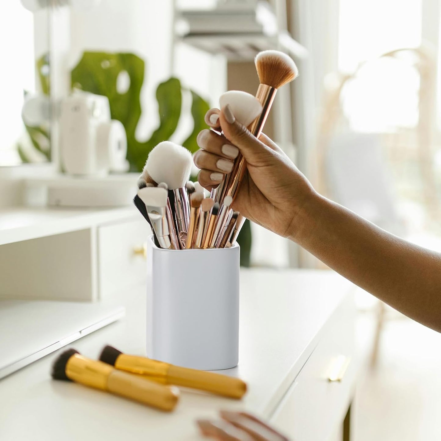 Pen Holder, 2 Pack Pencil Holder for Desk,Ceramic Pencil Cup Desk Organizer, Makeup Brush Holder Cute, Stationery Accessories for Office, School, Home (Matte white)