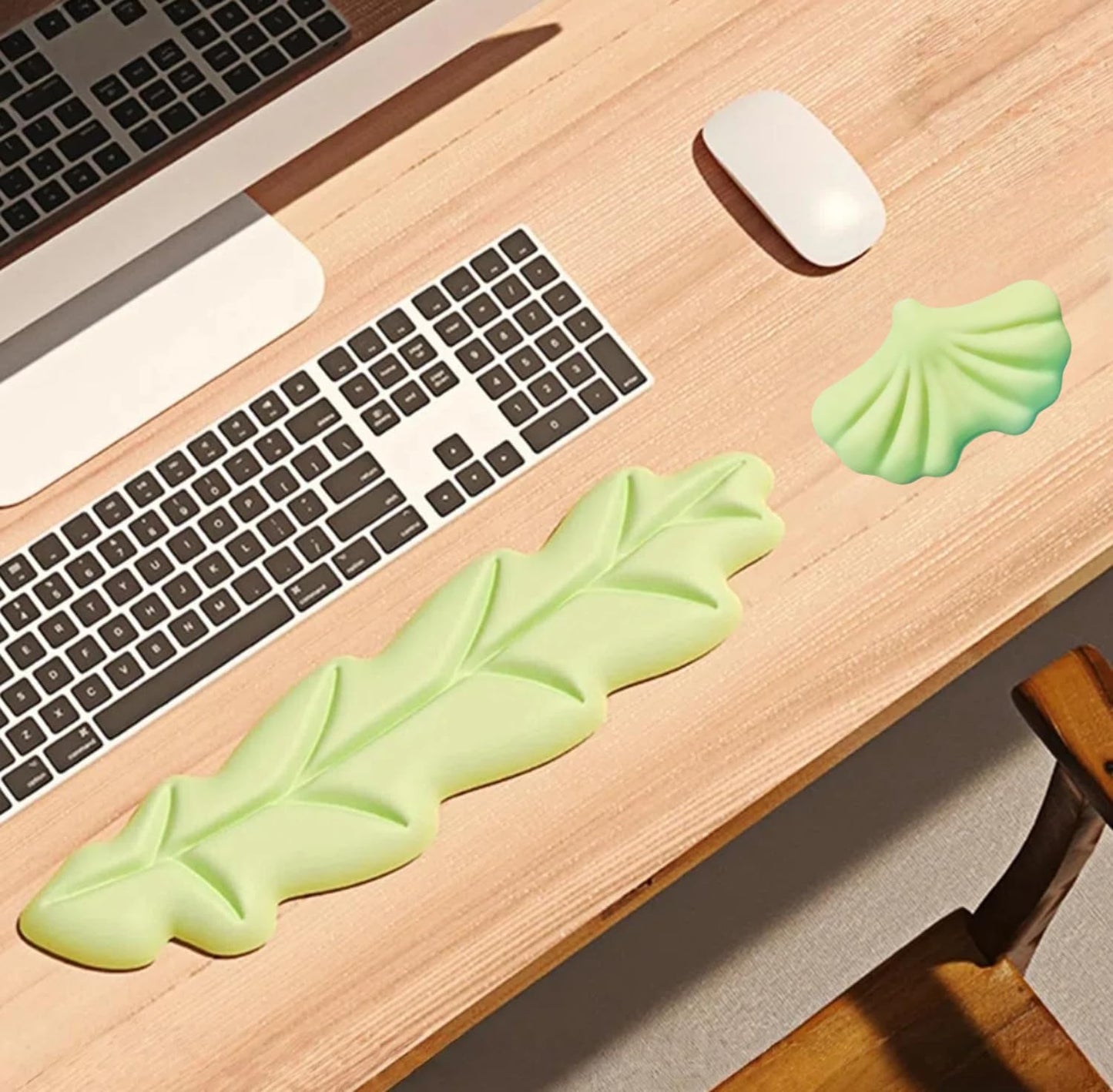 Angel Wing Wrist Rest Ergonomic Memory Foam Wrist Rest for Computer Keyboard Mouse Set, Cute Gaming Keyboard Cushion Hand Support PU Leather Surface Anti-Slip Waterproof White Angel Wing