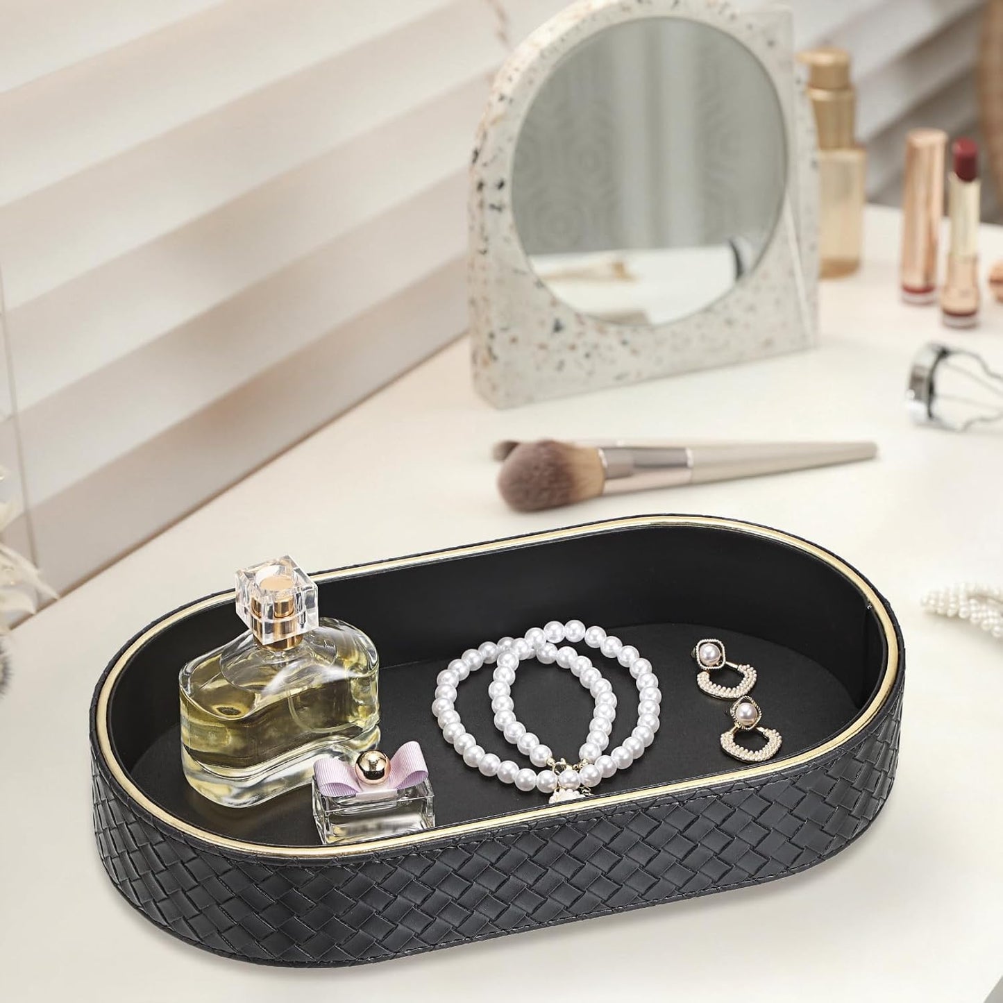 Hipiwe Perfume Trays PU Leather Vanity Tray for Dresser Bathroom Valet Trays Oval Desk Tray Jewelry Dish Holder Decorative Catchall Trays Nightstand Organizer, Beige
