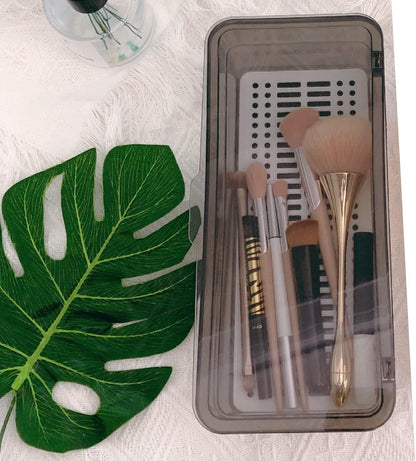 Transparent Flatware Tray Kitchen Drawer Organizer With Lid - Plastic Kitchen Cutlery Tray and Utensil Silverware Storage Container with Cover - Dinnerware Holder for Spoons Forks Knives