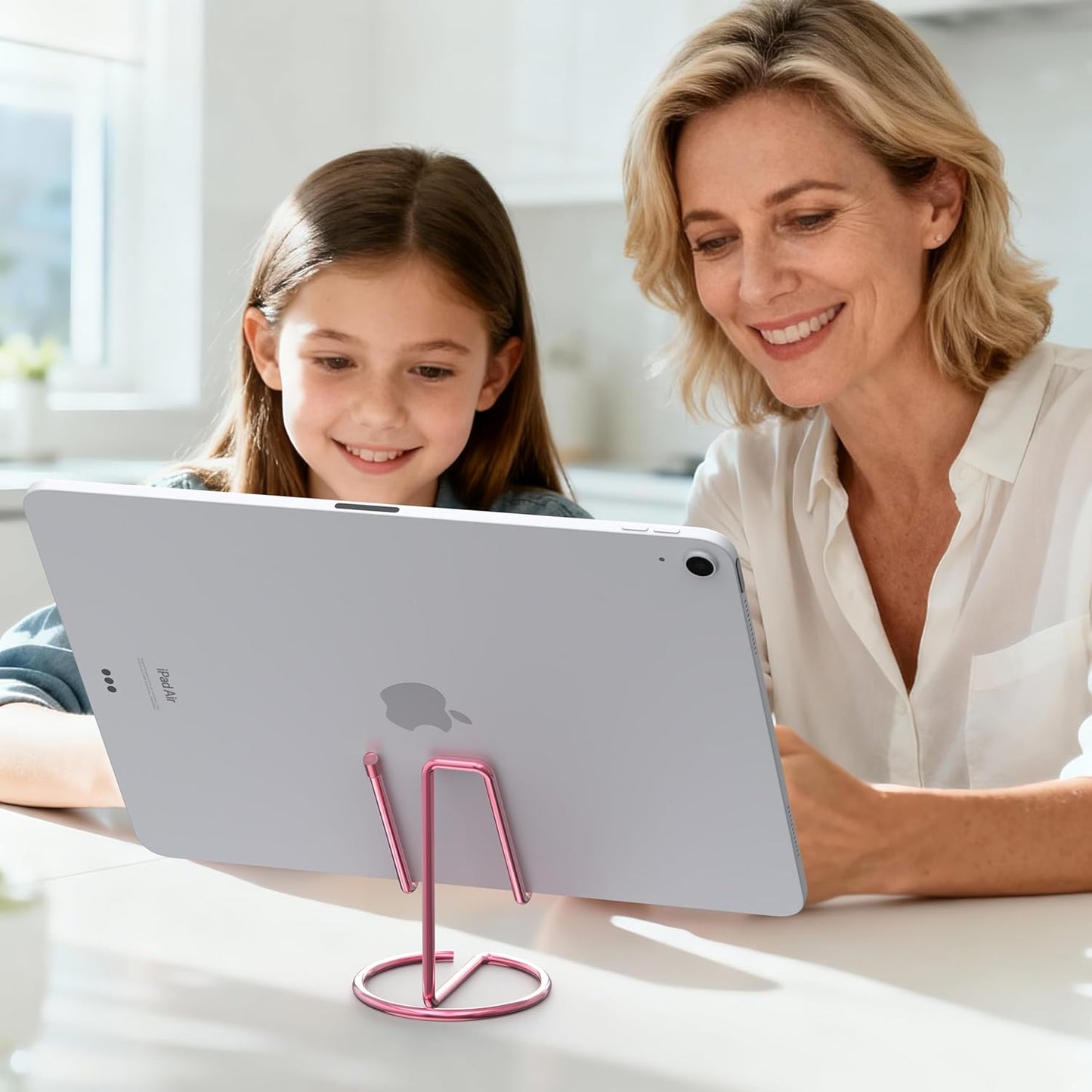 Metal Cell Phone Stand for Desk, Cute One-Piece Phone Holder, Stable Desktop Display Dock for iPhone, iPad, Samsung, Tablets & All Mobile Phones, Gold