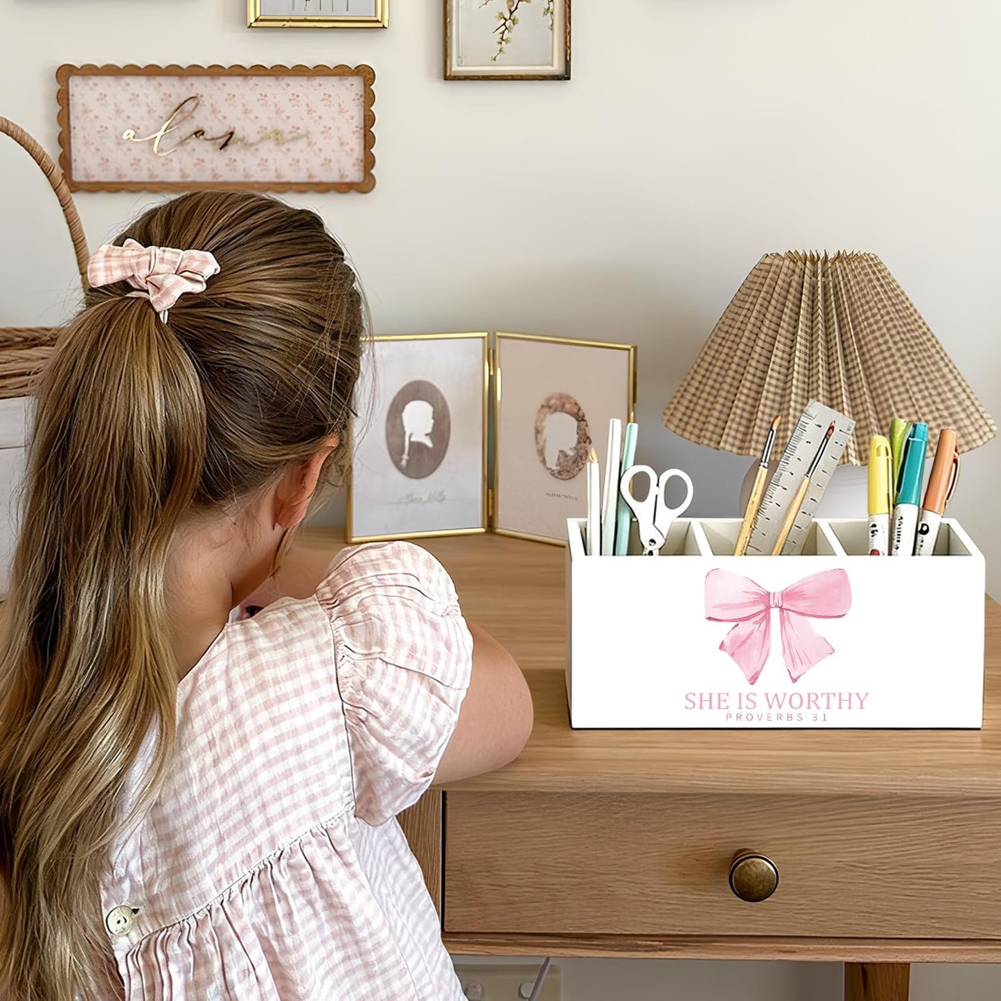 Purple Coquette Bow Pen Pencil Holder for Desk, Girly Office Decor, Preppy Purple Bow Aesthetic Wooden Box Sign Decorations for Girly Room Bedroom Dorm Office Desk Tabletop