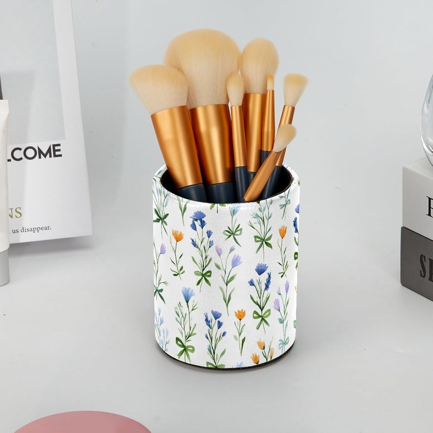 Leather Pen Holder for Desk, Love Cherry Pencil Organizer Pencil Cup Desk Decor Makeup Brush Holder Multifunctional Office Supplies for Home,Office, School