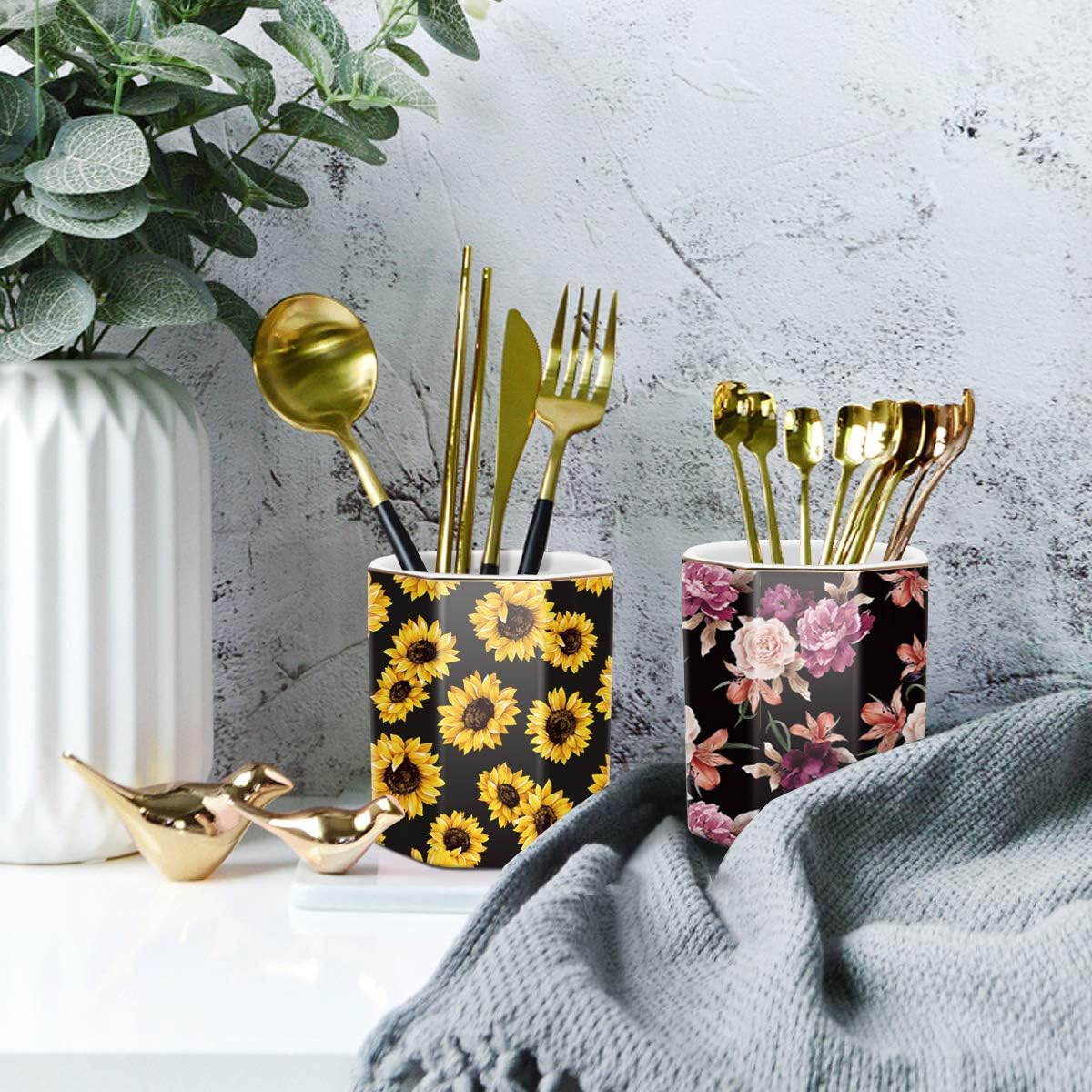 WAVEYU Ceramic Pen Holder for Desk Cute, Pencil Cup Pot Desk Organizer, Makeup Brush Holder for Women, Men, Kids, Desk Marble Decor for Office, Classroom, Home, Gray Golden