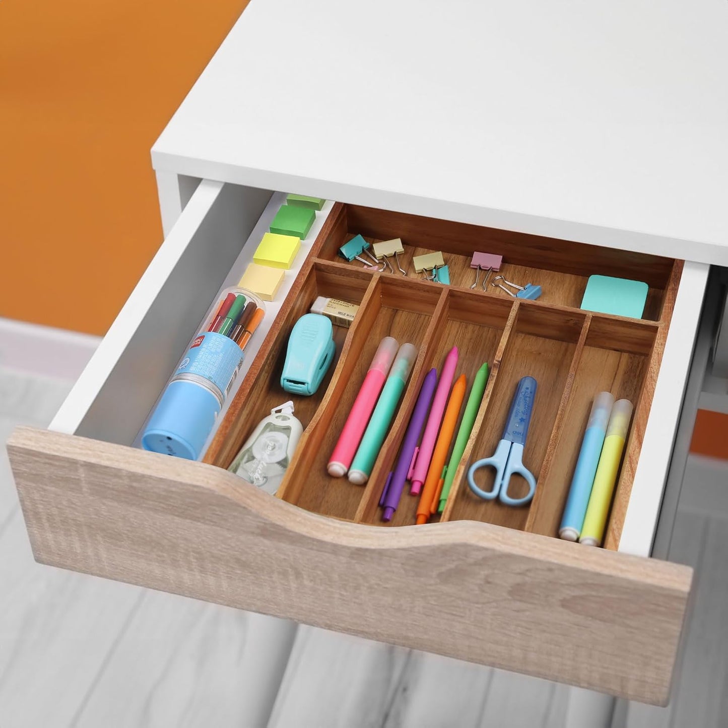 Expandable Bamboo Kitchen Drawer Organizer for Cutlery and Utensils, Adjustable Bamboo Wood Cutlery Tray in Drawer for Flatware and Silverware in Kitchen, (Natural)