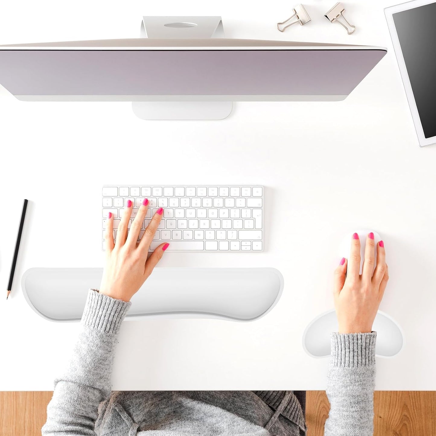 Dapesuom Keyboard Wrist Rest Set, Cute PU Leather Wrist Cushion for Computer Keyboard and Mousepad, Memory Foam Mouse Pad Rests Support with Non-Slip Base for Typing Pain Relief Laptop, Colonial White