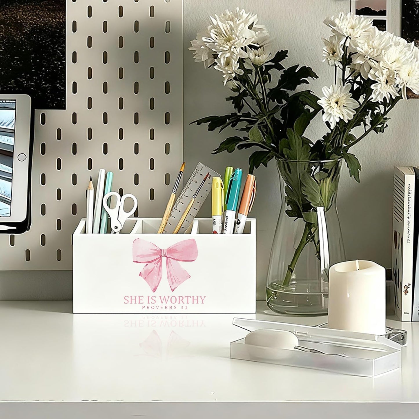 Purple Coquette Bow Pen Pencil Holder for Desk, Girly Office Decor, Preppy Purple Bow Aesthetic Wooden Box Sign Decorations for Girly Room Bedroom Dorm Office Desk Tabletop