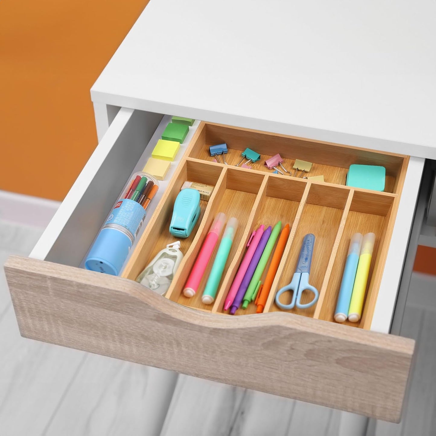 Expandable Bamboo Kitchen Drawer Organizer for Cutlery and Utensils, Adjustable Bamboo Wood Cutlery Tray in Drawer for Flatware and Silverware in Kitchen, (Natural)