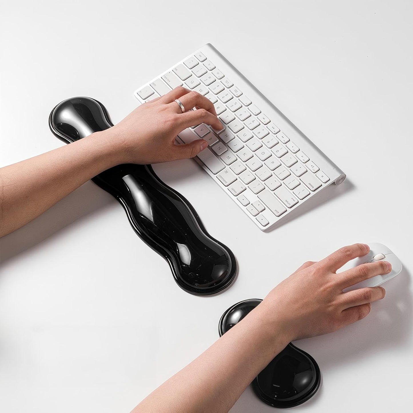 Clear Gel Wrist Rest for Keyboard, Keyboard Wrist Rest for Typing Pain Relief, Ergonomic Keyboard Arm Rest, Suitable for Office, Gaming, Computer, Laptop - Pink