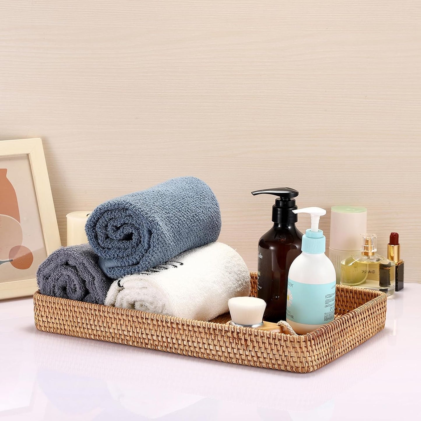 Hipiwe Key Basket Tray for Entryway Table Rattan Serving Tray Handwoven Wicker Baskets Vanity Trays Square Decorative Fruit Trays for Kitchen Counter Bedside Living Room Bathroom, 8.1"