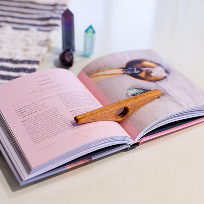 HOPPLER Dual Function Wooden Page Holder - Handmade from African Mahogany - Novel Accessory and Gift for Book Lovers