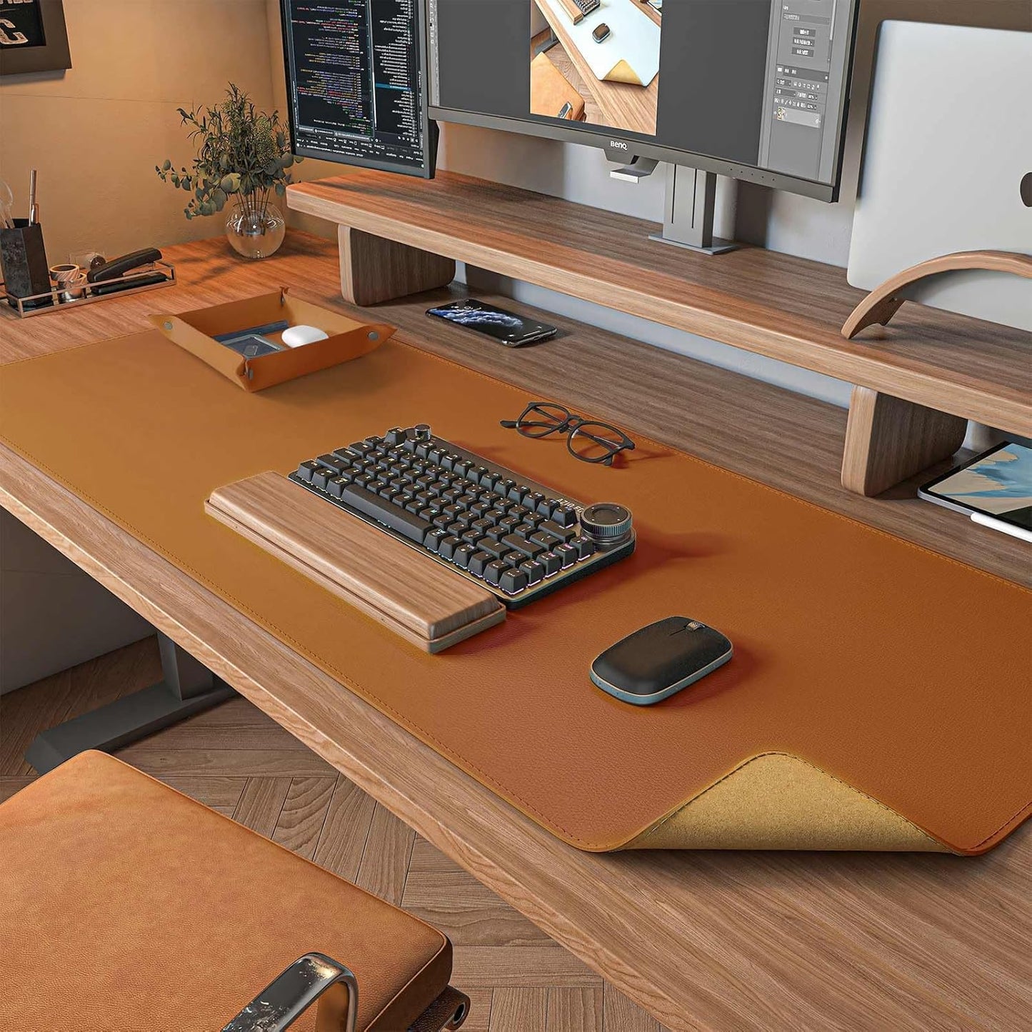 DAWNTREES Dual Sided Desk Mat,Leather Desk Pad,Cork Desk Mat Protector,with PU Leather Valet Tray Organizer,Large Mouse Pad,Desk Writing Pad for Office and Home(Dark Green 31.5"x15.8")