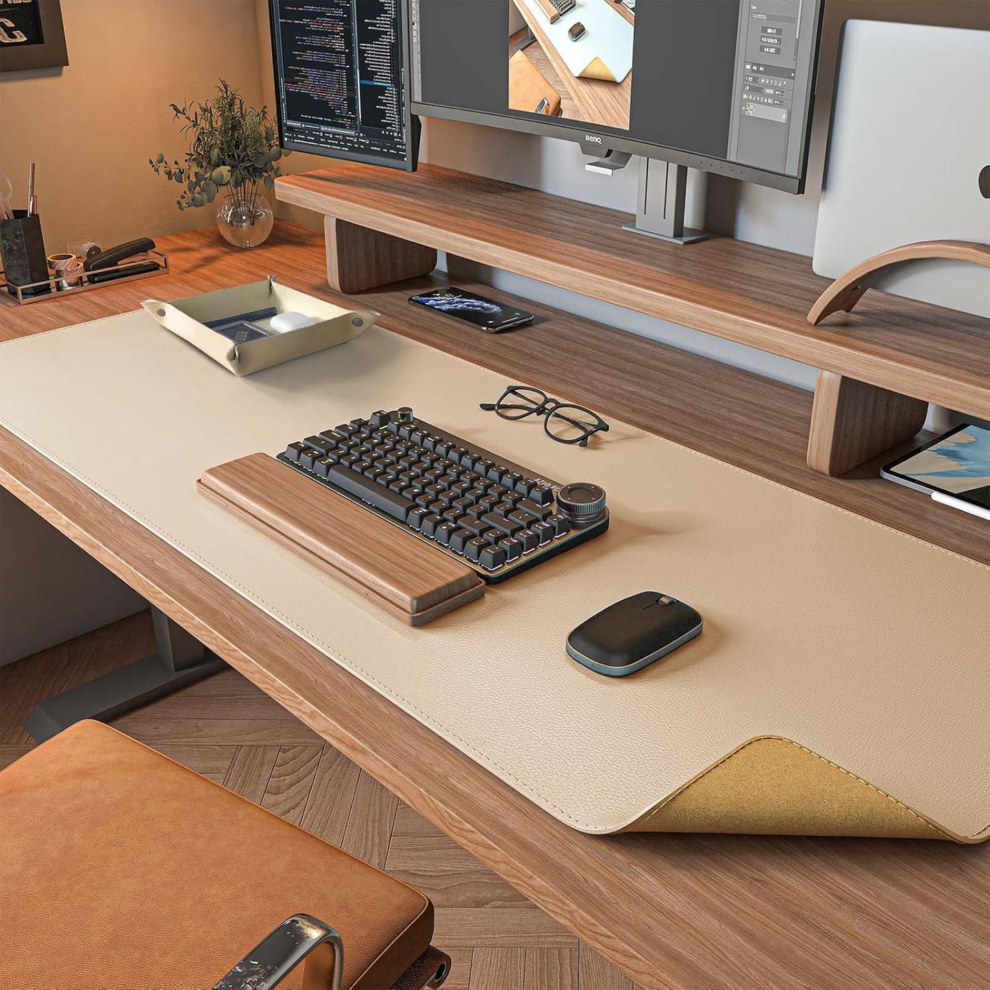 DAWNTREES Dual Sided Desk Mat,Leather Desk Pad,Cork Desk Mat Protector,with PU Leather Valet Tray Organizer,Large Mouse Pad,Desk Writing Pad for Office and Home(Dark Green 31.5"x15.8")