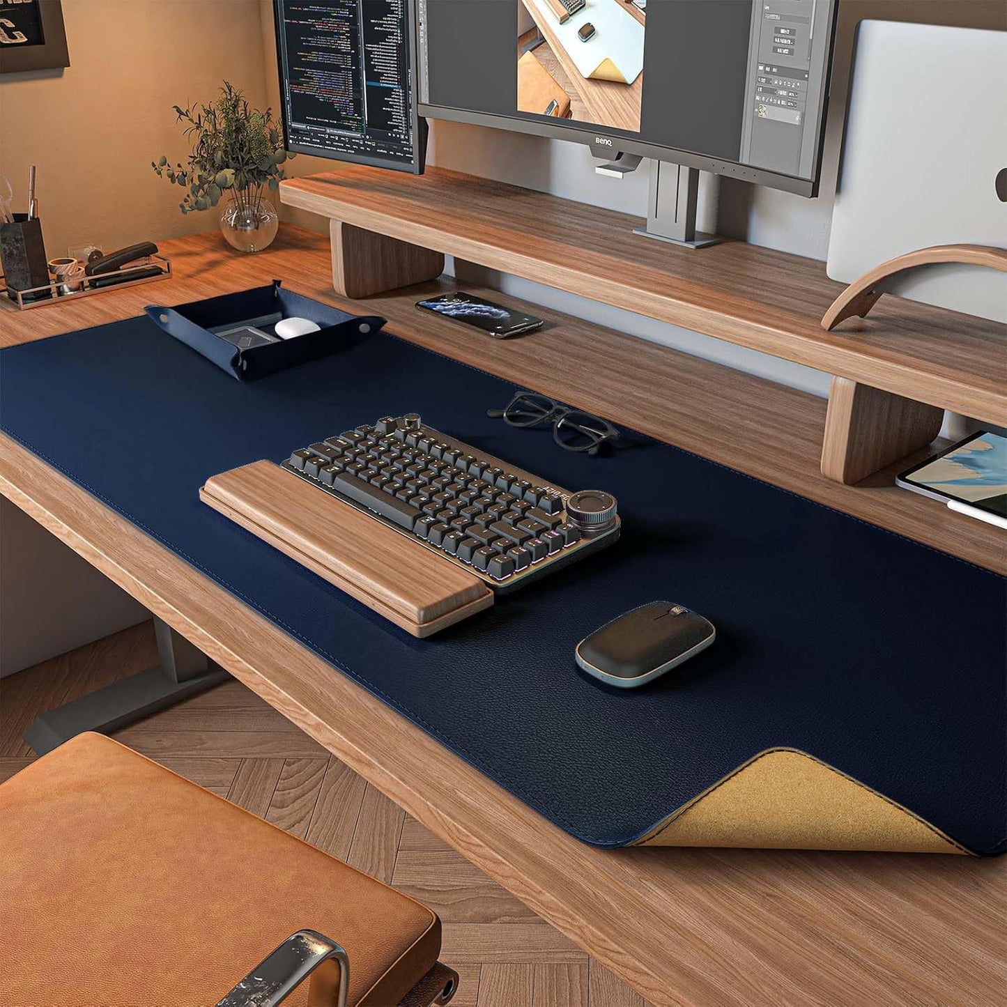 DAWNTREES Dual Sided Desk Mat,Leather Desk Pad,Cork Desk Mat Protector,with PU Leather Valet Tray Organizer,Large Mouse Pad,Desk Writing Pad for Office and Home(Dark Green 31.5"x15.8")