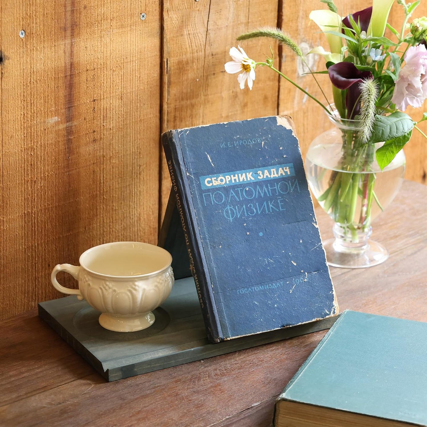 LITIVY Wooden Book Holder with Drink Holder, Wooden Triangle Bookmark Reading Rest with Slotted, Book Display Bookmark Book Holder Decor for Coffee and Book Lover Gifts (Greenish Gray)