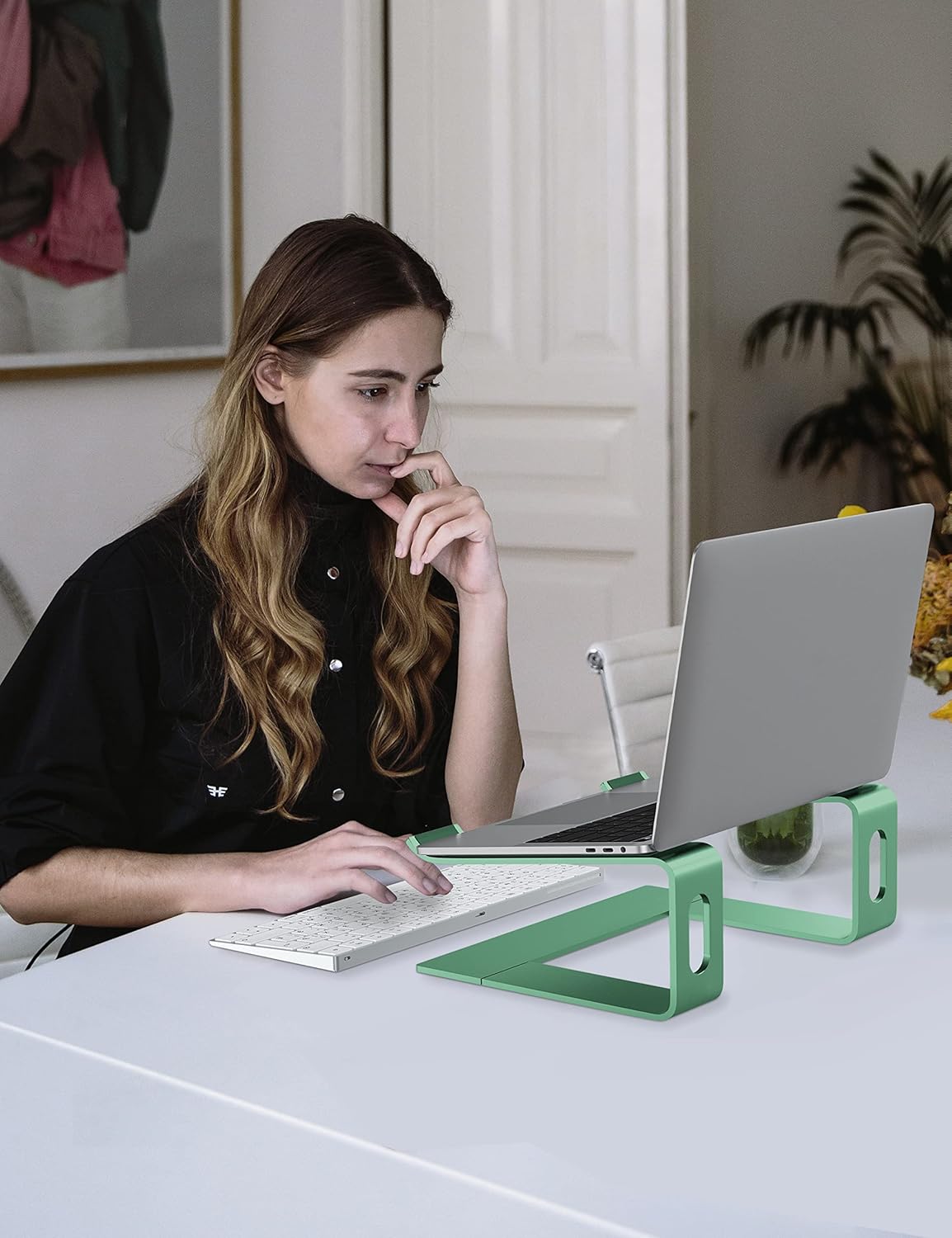 ALASHI Laptop Stand for Desk, Aluminum Computer Riser, Ergonomic Notebook Holder, Detachable Metal Laptops Elevator, PC Cooling Mount Support 10 to 15.6 Inches Notebook, Black