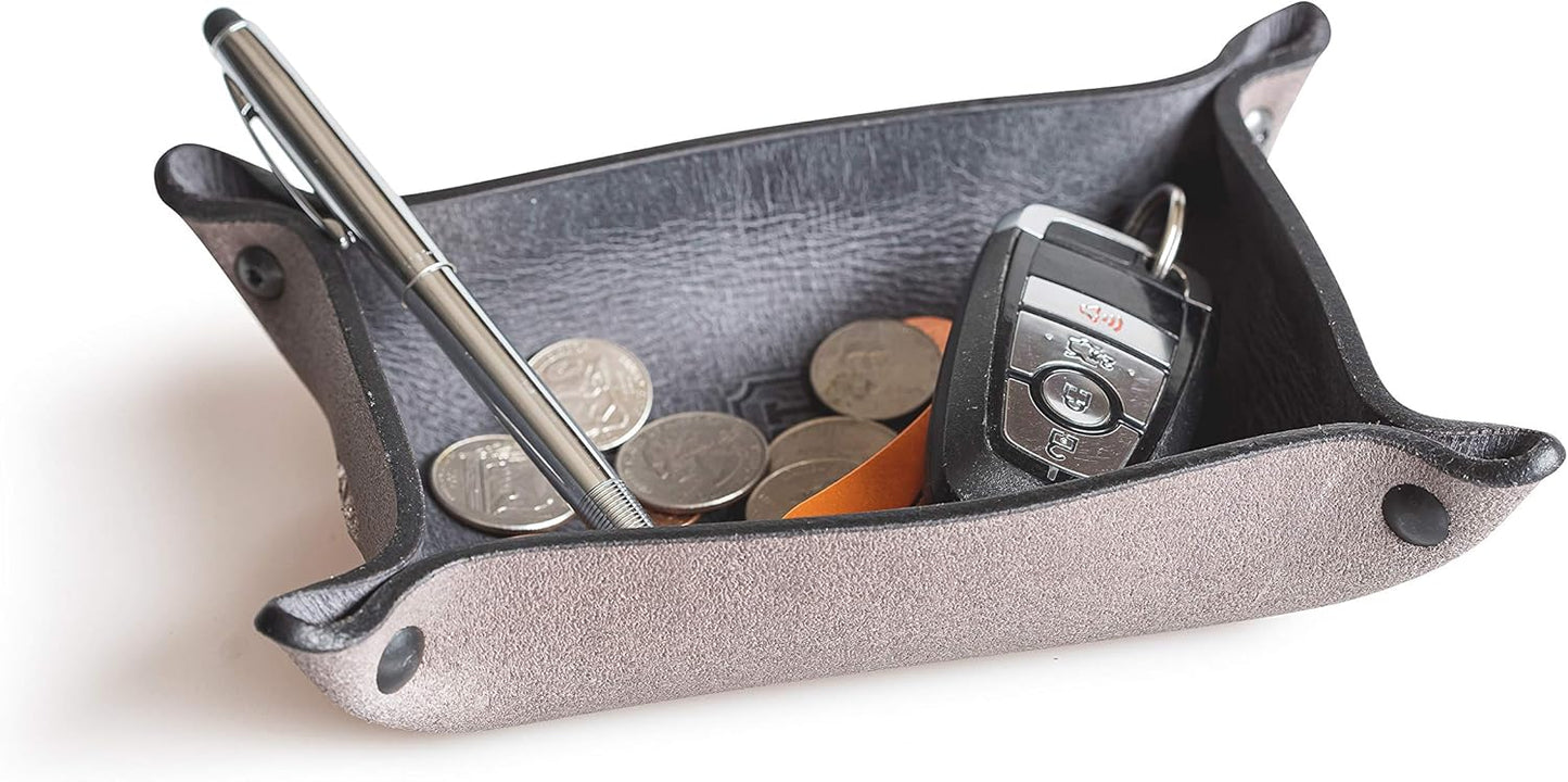 Main Street Forge Leather Valet Tray for Men – Rustic EDC Organizer for Keys, Phone & Wallet – Made in USA – Whiskey Barrel Brown