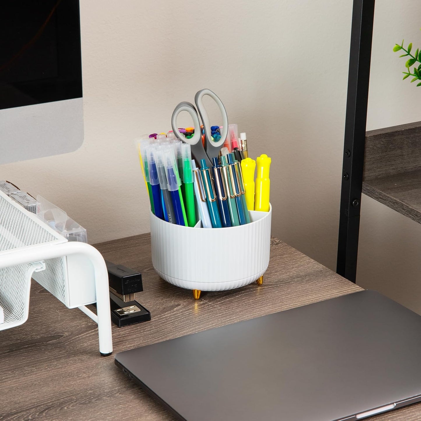 Mind Reader Rotating Pen Cup, Accessory Holder, Desktop Organization, Office, Plastic, 5.75" L x 5.75" W x 4.75" H, Pink