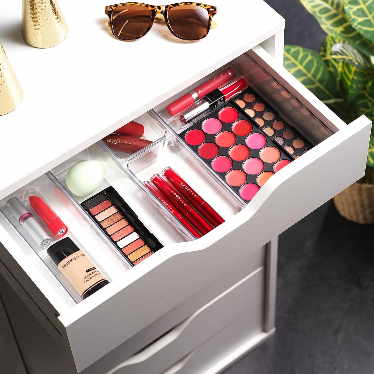 Masirs Clear Drawer Organizers Set 25 PCS – Plastic Storage Bins for Desk, Kitchen, Bathroom, Vanity – Modular, Stackable, Non-Slip Drawer Organizer Trays for Makeup, Utensils, Office Supplies