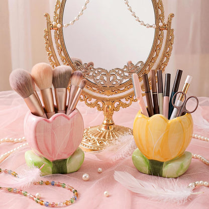 Foraineam 2 Pieces Ceramic Pen and Pencil Holder for Office Tulip Makeup Brush Storage Stand Cute Vase Decor Aesthetic Toothbrush Holder Desktop Organizers for Pencils, Painting Brushes, Art Supplies