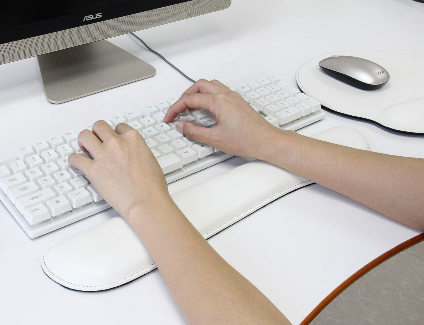 RICHEN Ergonomic PU Leather Keyboard Wrist Rest and Mouse Pad with Wrist Support, Memory Foam Set for Computer/Laptop,Gaming and Office, Comfortable for Easy Typing & Pain Relief (PU Brown)